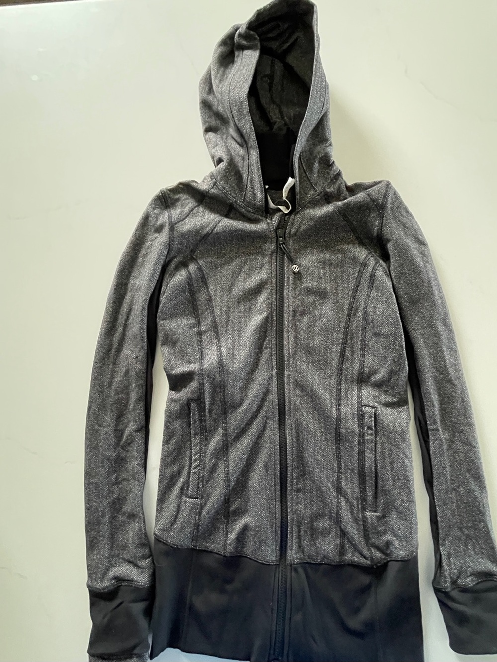 lululemon athletica Women’s Gray Hooded Zip-Up Jacket